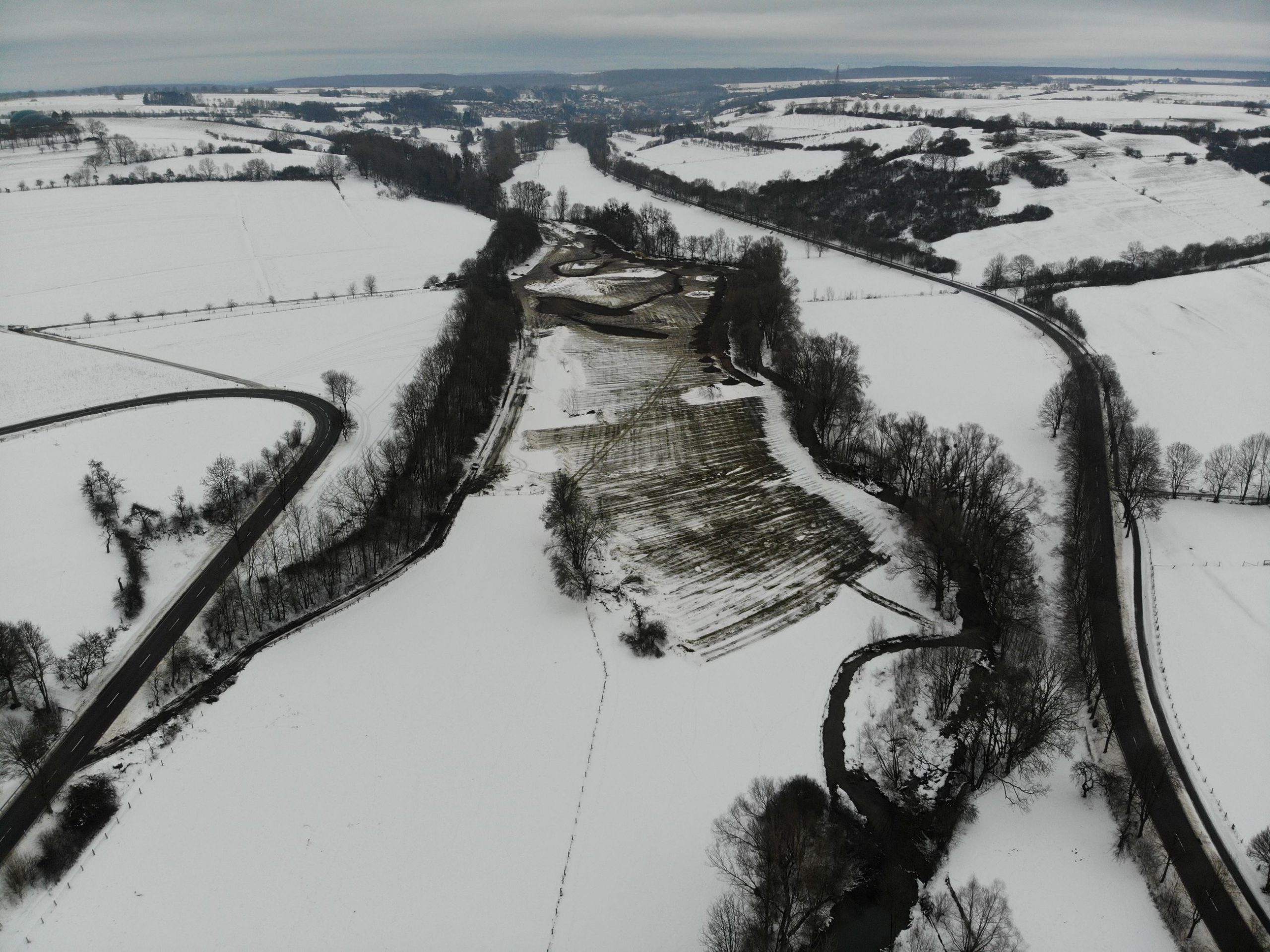 Altenau zwischen Henglarn und Etteln1 Herstellung des Neuverlaufs mit Gerinne und Flachwasserbereichen